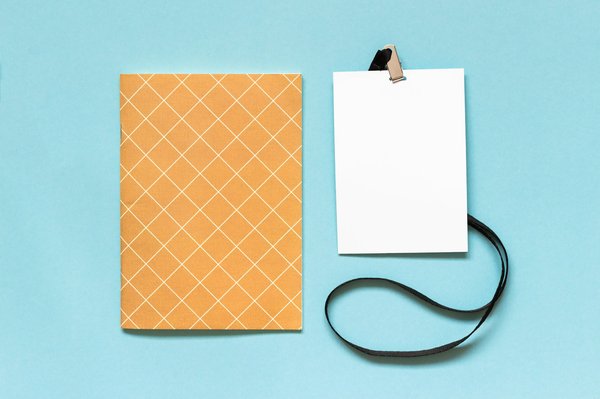 Porte badge personnalisé pour les professionnels : l'option éco-responsable